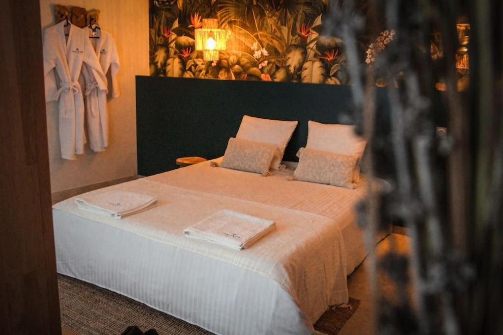 Suite Luxueuse Jacuzzi Suite Amantis By Noma سانت شاموند المظهر الخارجي الصورة